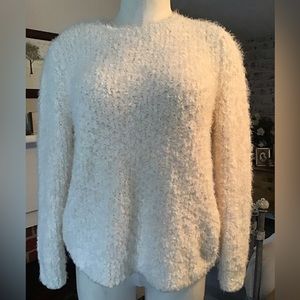 Skyes the limit ivory/cream soft sweater. preowned